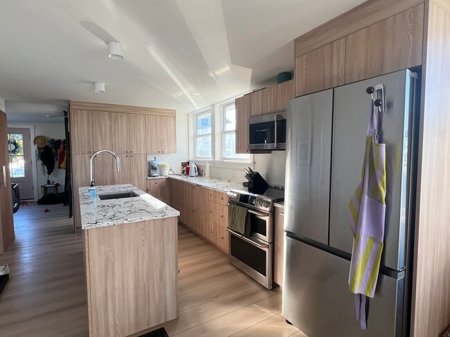 Photo - 1 Front St House