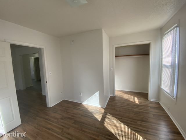 Foto del edificio - 2 br, 1 bath 4plex - 502 W Biddle St 500 B...