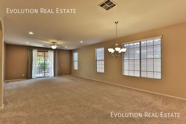 Foto del edificio - 3067 E Palmdale Ln