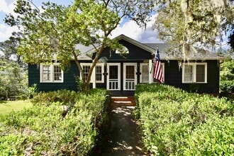 Building Photo - 522 Talaflo St