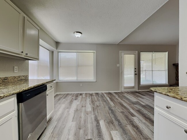 Foto del edificio - 2509 Merrimac Dr