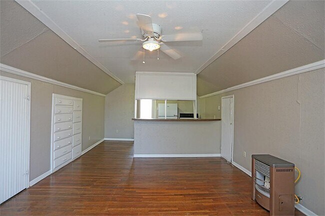 Foto del edificio - 5604 Chaucer Dr