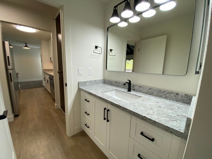 Foto principal - Charming 1bd/1ba Condo