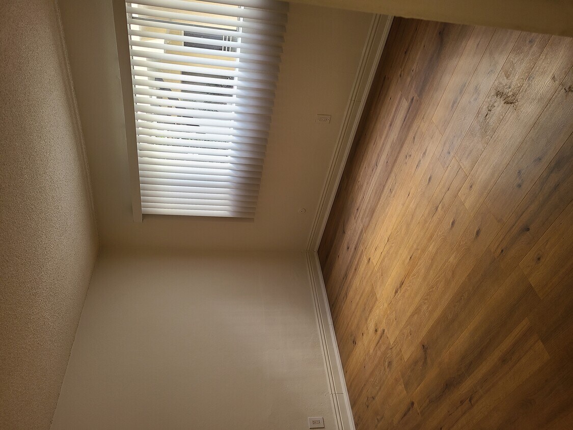 Foto principal - 1363 E Acacia Ave