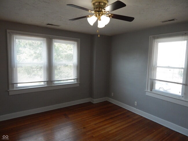 Building Photo - 4843 N College Ave