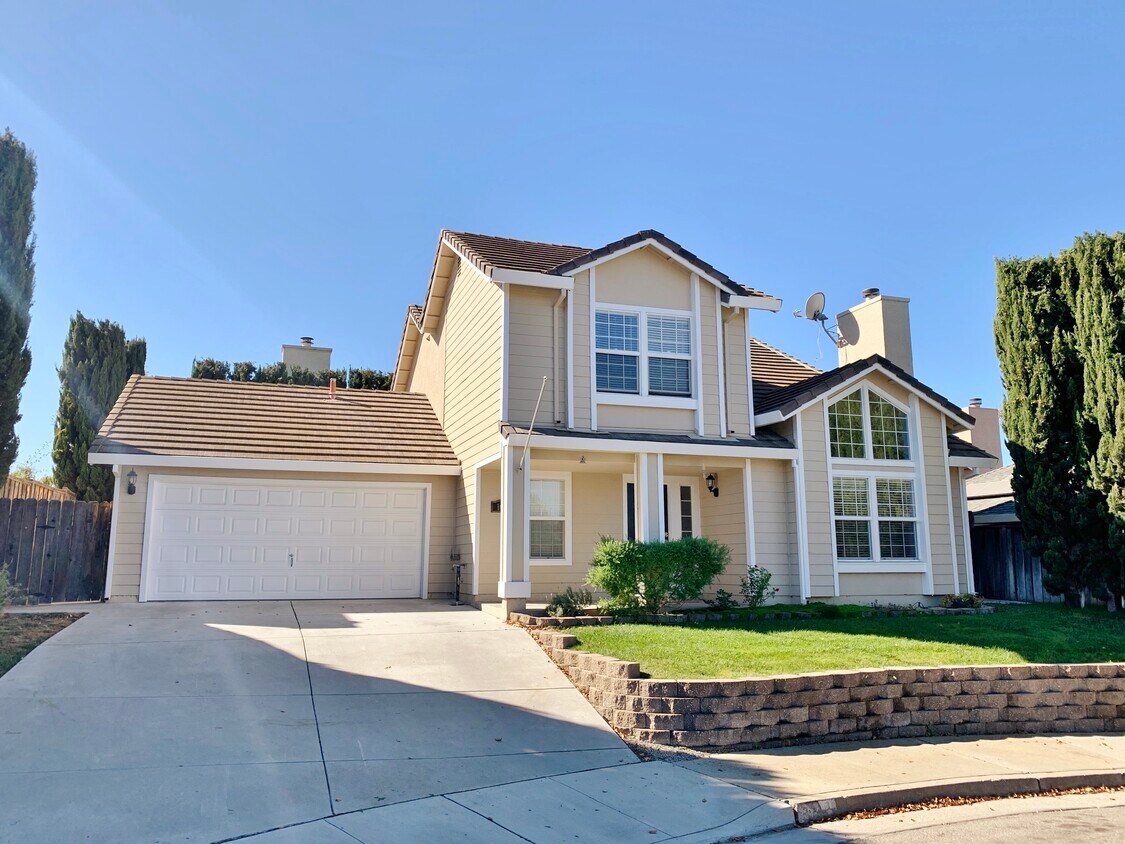1601 Bella Vista Dr, Hollister, CA 95023 House Rental in Hollister