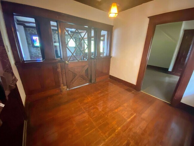 Foto del edificio - 2 br, 1 bath House - 1836 NE Klamath Ave