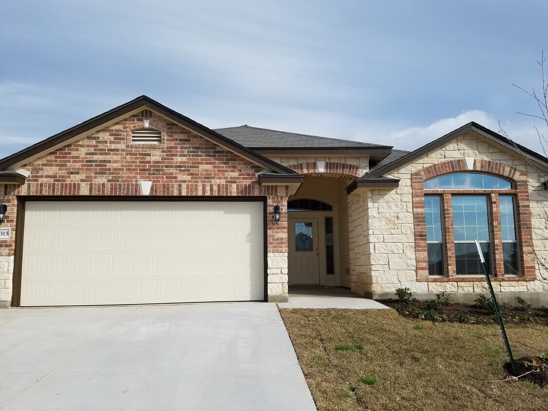 Foto principal - 1315 Iron Glen Dr