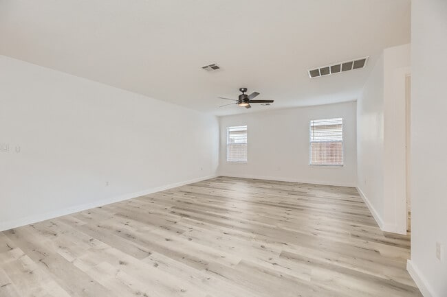 Foto del edificio - 1721 Poppy Seed Ln