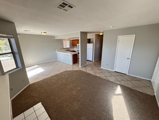 Foto del edificio - 6208 Yerba Ln