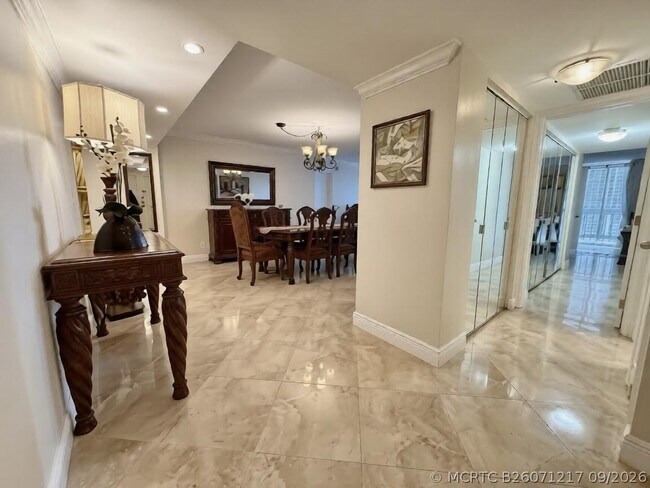 Foto del edificio - 1370 S Ocean Blvd