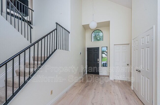 Building Photo - 1835 Bel Air Terrace