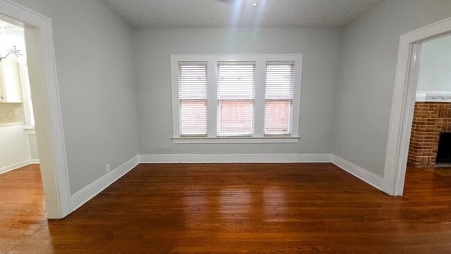 Foto del edificio - 2039 W Main St