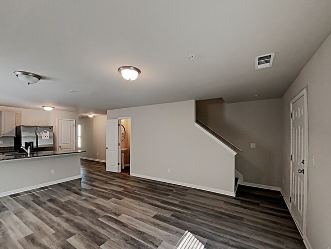Building Photo - 1052 Wedgewood Ct NE