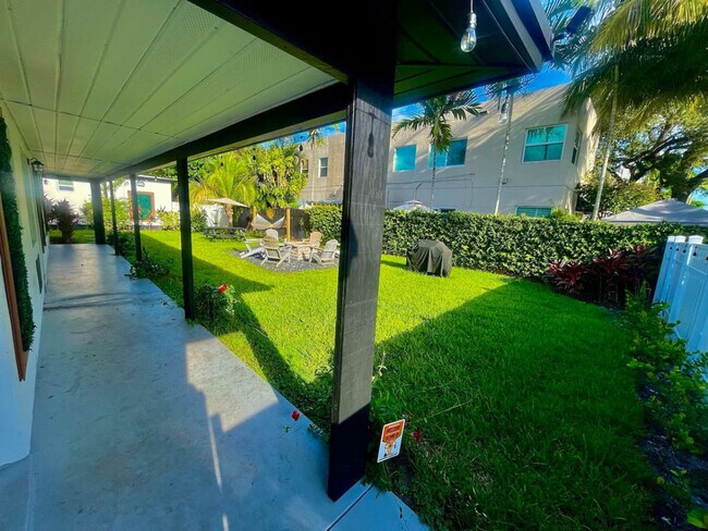 Foto del edificio - 618 NE 14th Ave