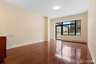 Building Photo - 62 N 9th St