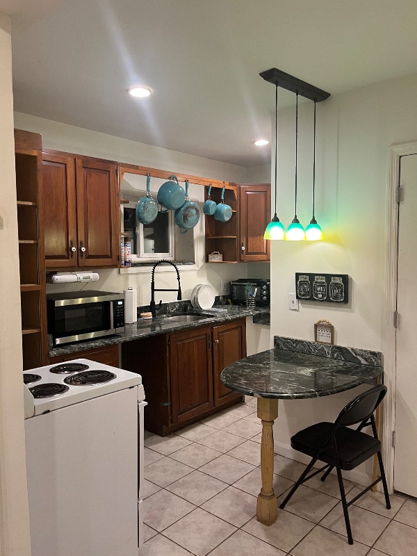 Building Photo - 33 Skidmore Rd