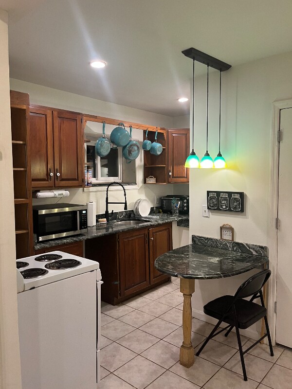 Foto del edificio - 33 Skidmore Rd