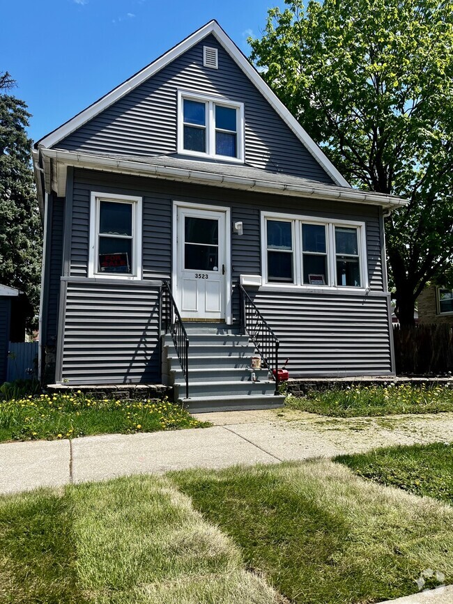 Building Photo - 3523 Maple Ave