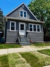 Building Photo - 3523 Maple Ave