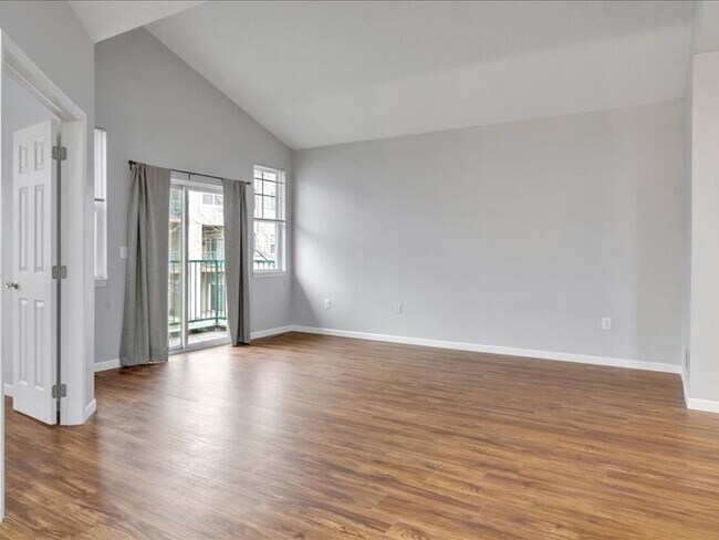 Foto del edificio - 534 Eagle Pointe Dr