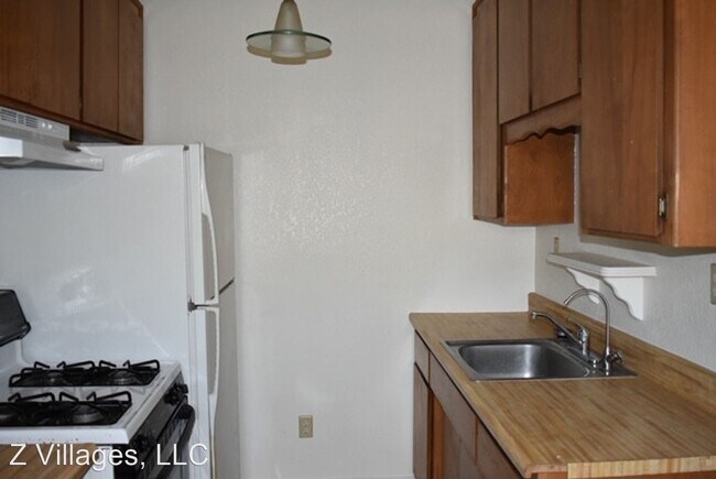 Building Photo - 7437 Santa Ysabel Ave