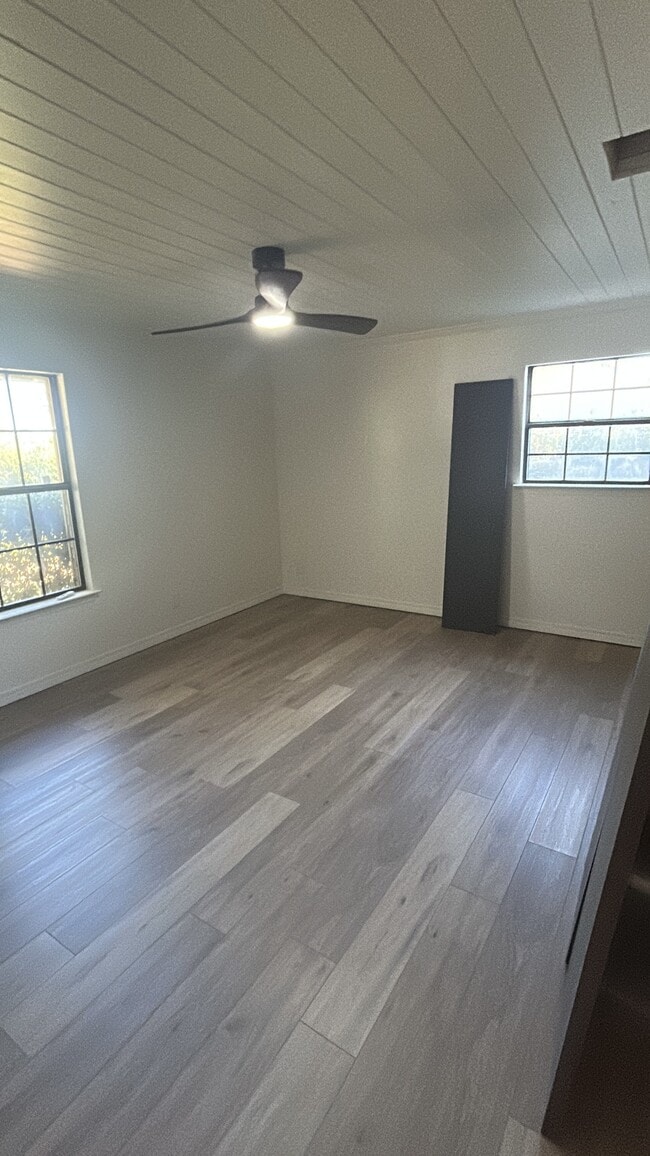 Foto del edificio - 4 Confederate Dr S