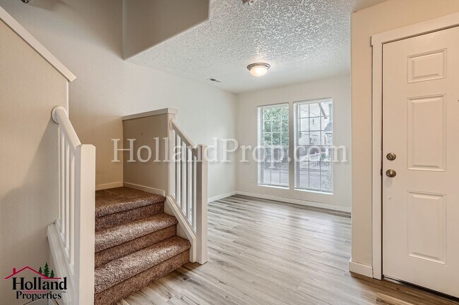 Foto del edificio - Gorgeous & Spacious Home 4 beds 2.5 bath i...
