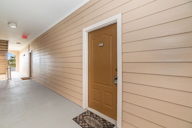 Foto del edificio - Condo in Gated community near Viera shopping, etc.