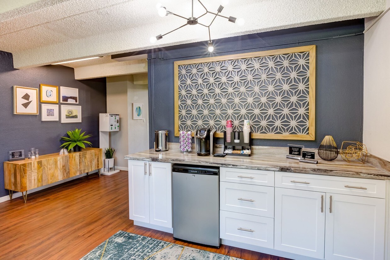 Monaco South Apartments Denver, CO