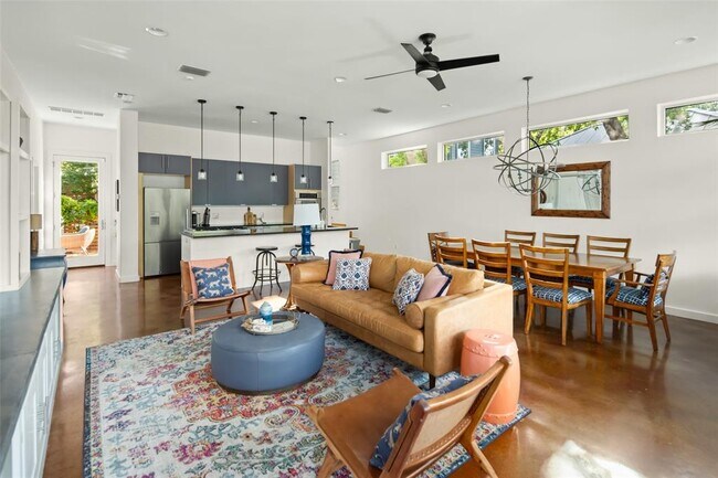 Foto del edificio - 303 W Annie St