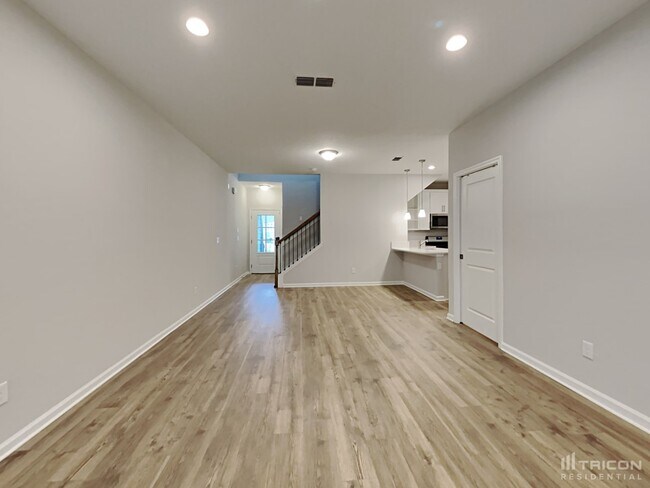 Building Photo - 298 Charlie Way