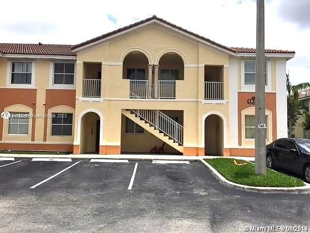 Foto principal - 1692 SE 29th Ct