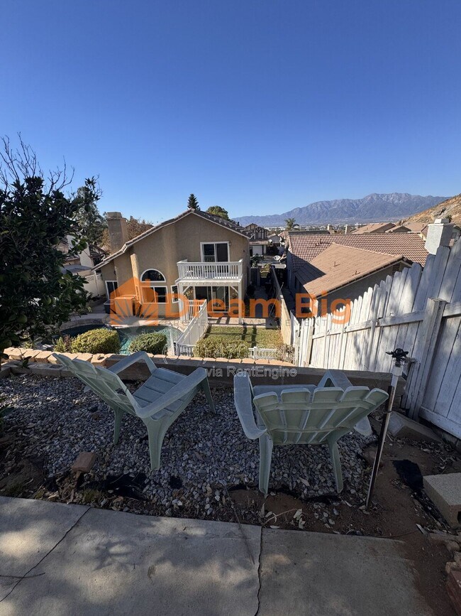 Foto del edificio - 12025 Weeping Willow Ln