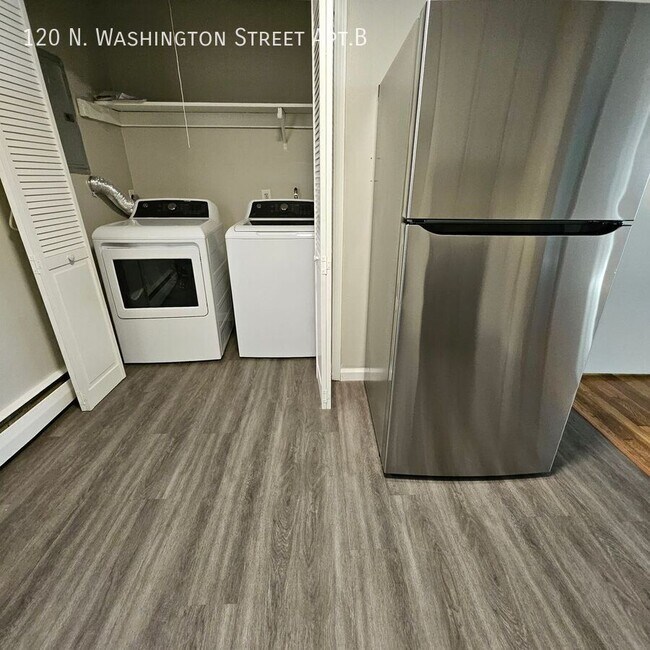 Foto del edificio - 120 N Washington St