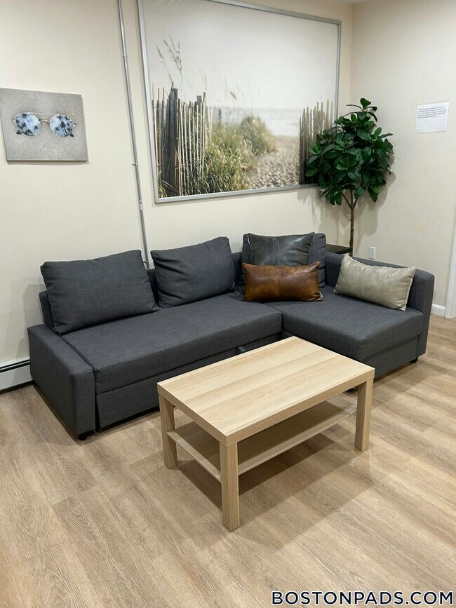 Foto del edificio - 871 Harrison Ave