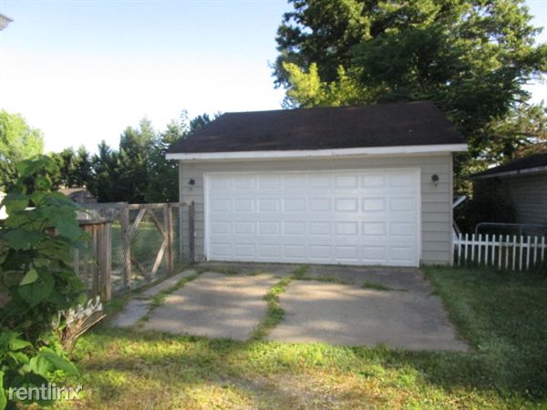 Building Photo - 609 E South Holly Rd