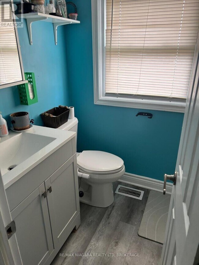 Photo du bâtiment - 7267 Fern Ave