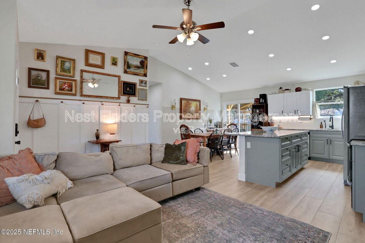 Foto principal - 11604 Sail Ave
