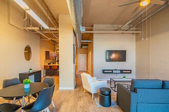 Building Photo - 1275 E University Dr Building Photo - 1275 E University Dr