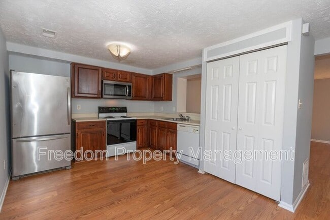 Foto del edificio - 4686 Hercules Ln