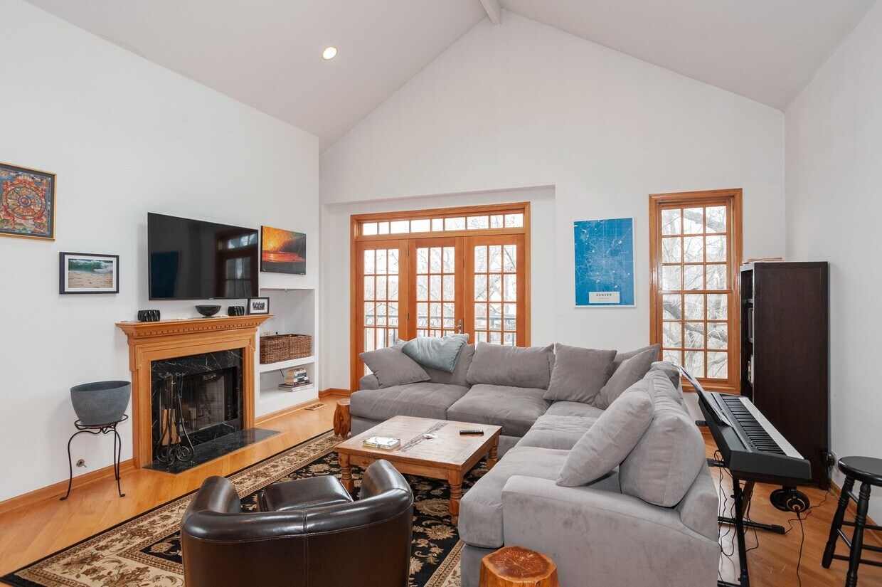 Foto principal - 651 W Wellington Ave