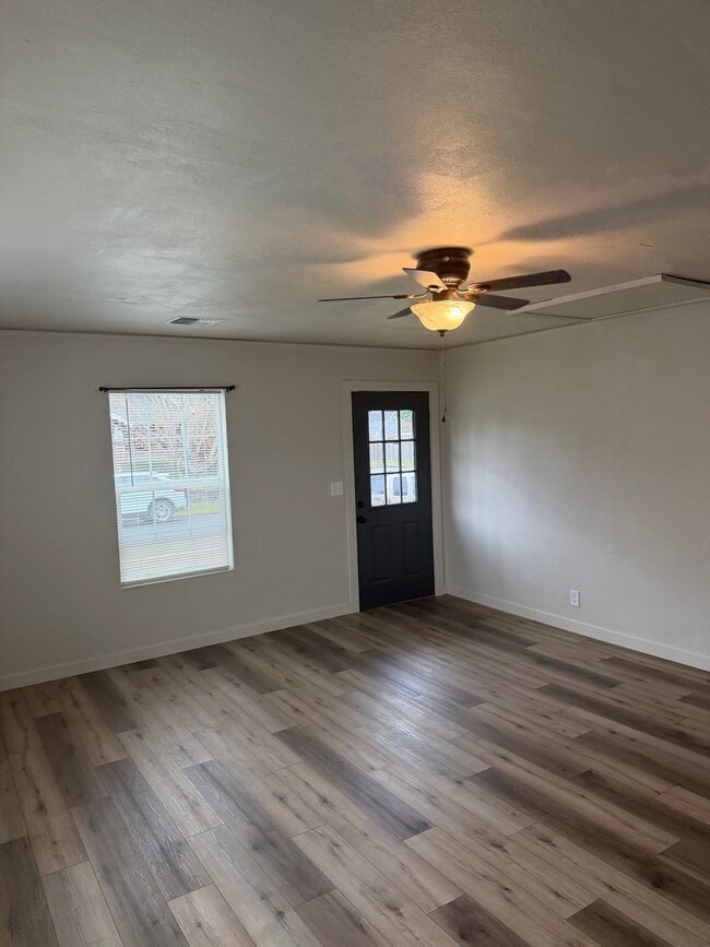 Foto del edificio - 260 E Sherman St