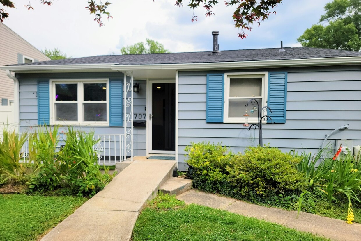 Photo - 707 Douglass Avenue