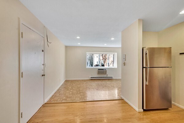 Foto del edificio - 10 Scottfield Rd