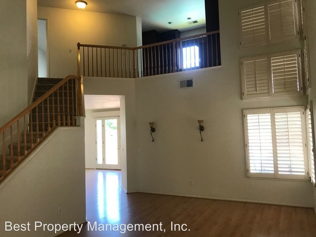 Building Photo - 3 br, 2.5 bath House - 751 Canyonwood Court
