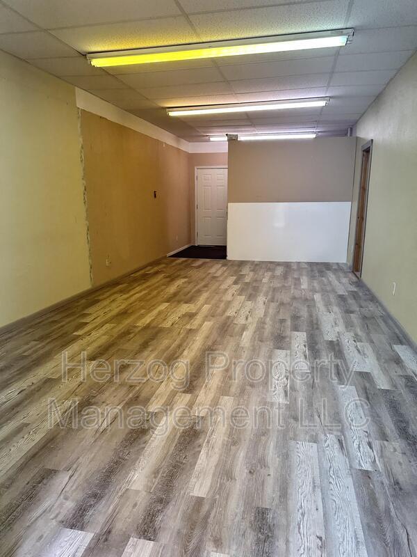 Building Photo - 109 N Cascade St