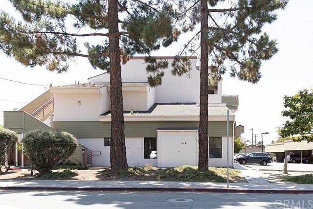 Foto principal - 1239 Foothill Blvd