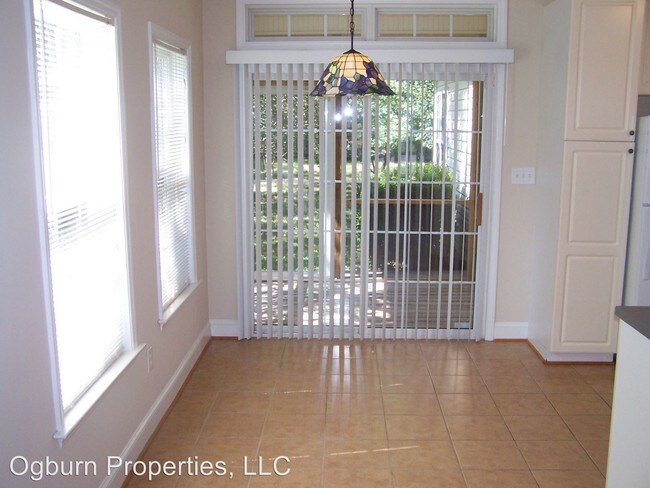 Foto del edificio - 3 br, 2 bath House - 725 YELLOWSTONE LANE