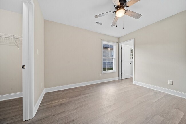 Foto del edificio - 920 Foch St